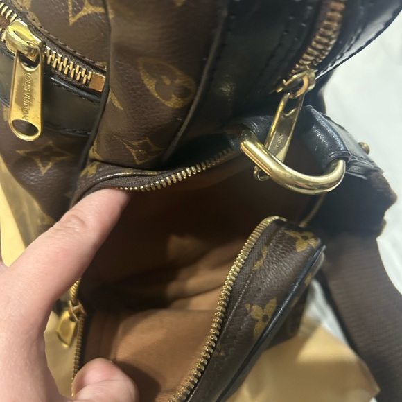 Louis Vuitton Monogram Sac Squash - Picture 8 of 11